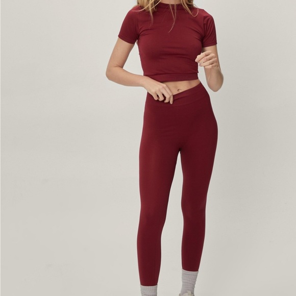 Matching workout set. - Picture 4 of 4